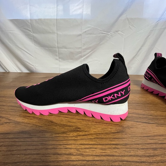DKNY Abbi Women's Slip on Sneakers Size 9.5M Black Pink PAF 2105 3185129 - Picture 12 of 13